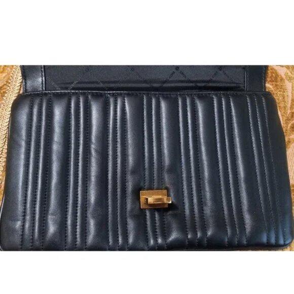 šLAST CHANCEā¼ļøMichael Kors Black Floral Embroidered Leather Shoulder Bag - Picture 6 of 16